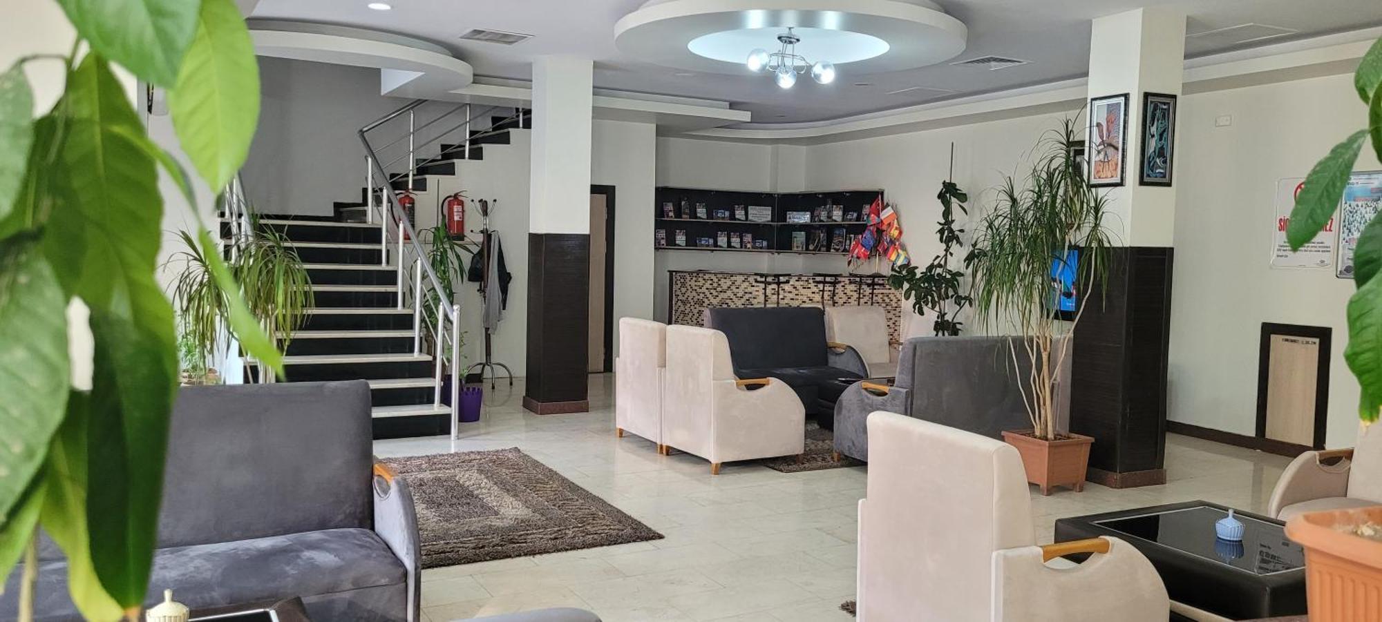 Guengoeren Hotel Карс Екстериор снимка